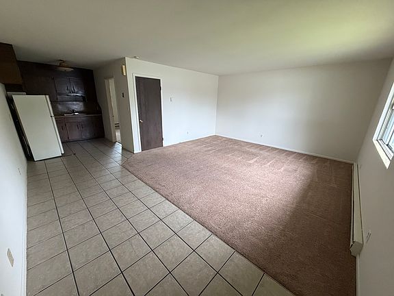 2nd image of 68 Hill Rd #4