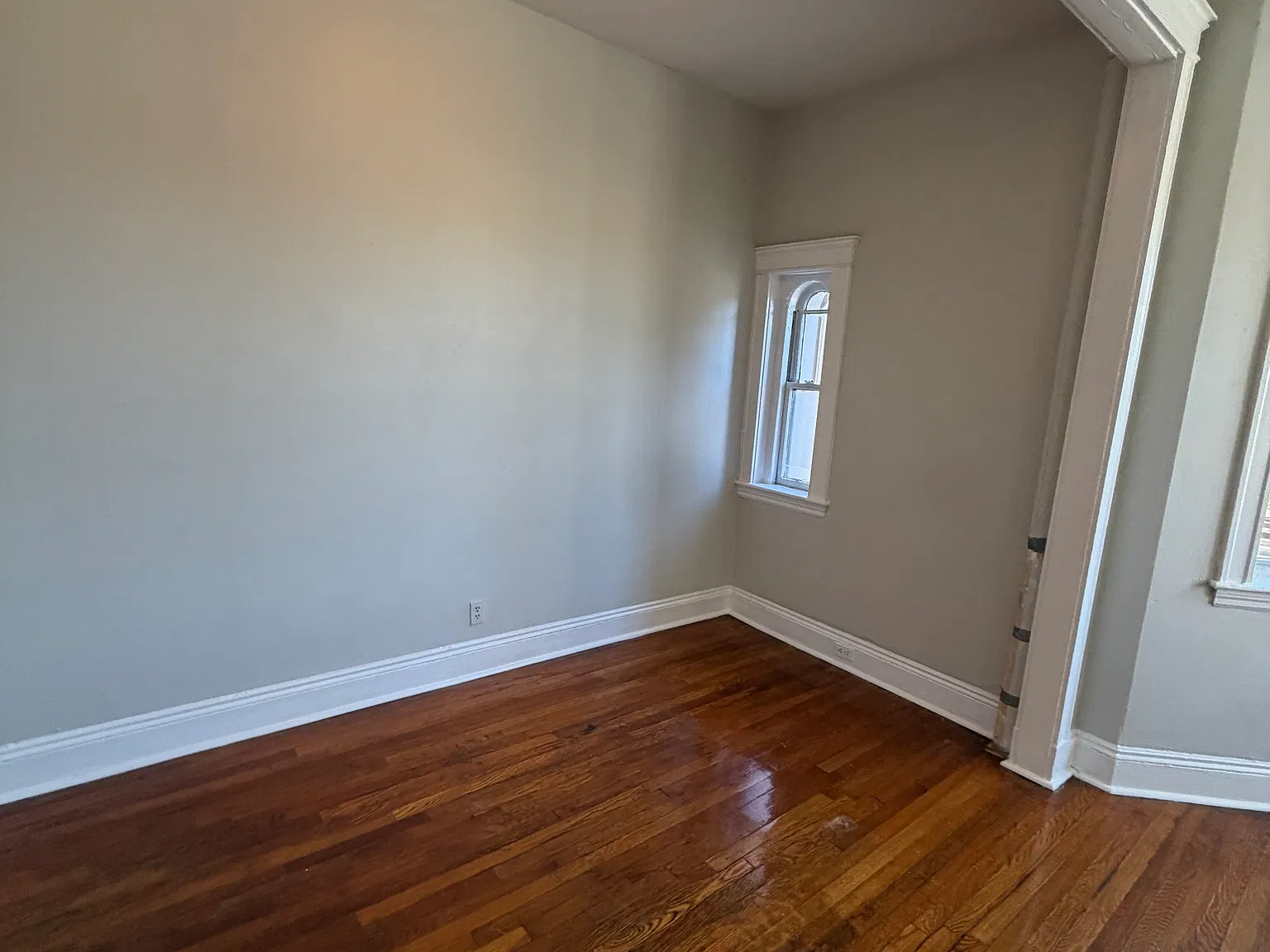 2 bed, 1.0 bath, $2,820 — Photo 3
