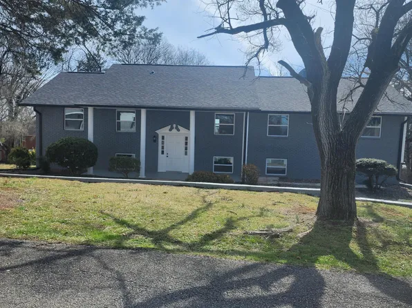 1242 Strange Rd, Lenoir City, TN 37772