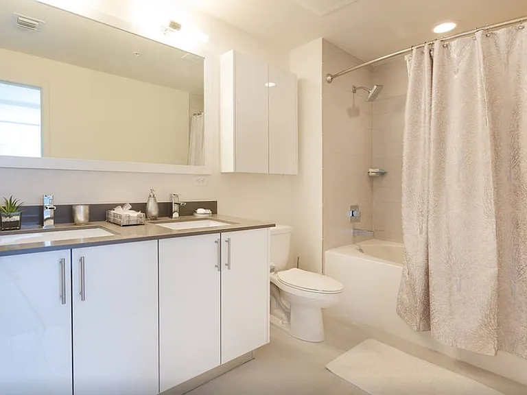 999 SW 1st Ave #20 — Photo 21