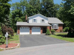 9 Cabernet Ct, Schenectady, NY 12309