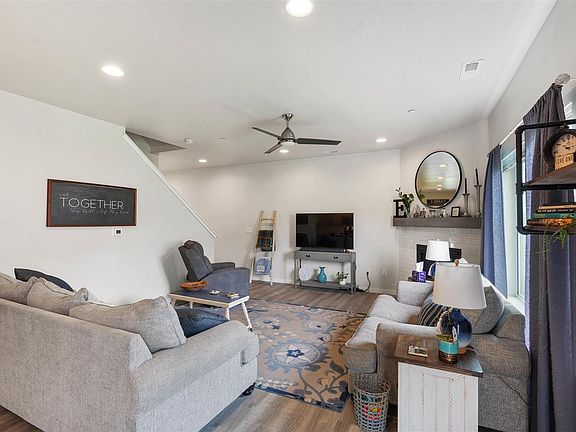 4th image of 2223 Eversull Ln