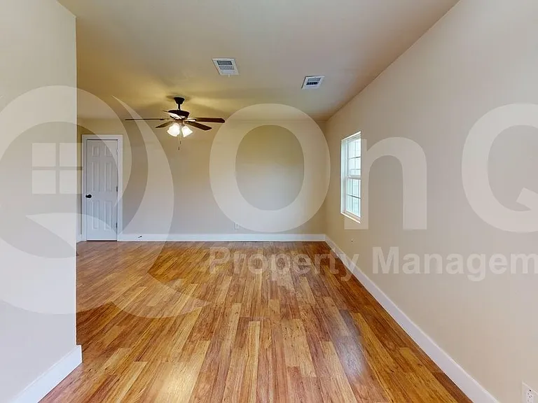 2640 Berryhill Dr — Photo 7