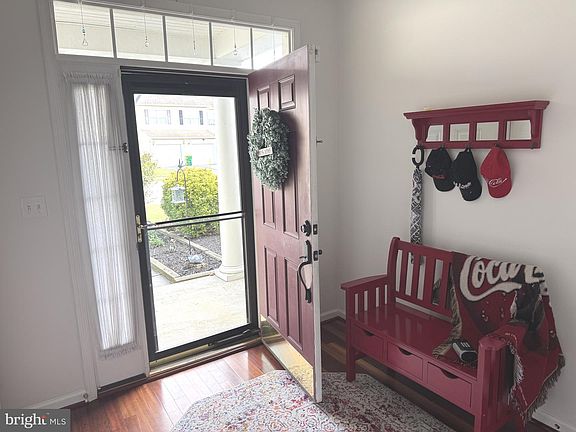 3rd image of 189 Gillespie Ave