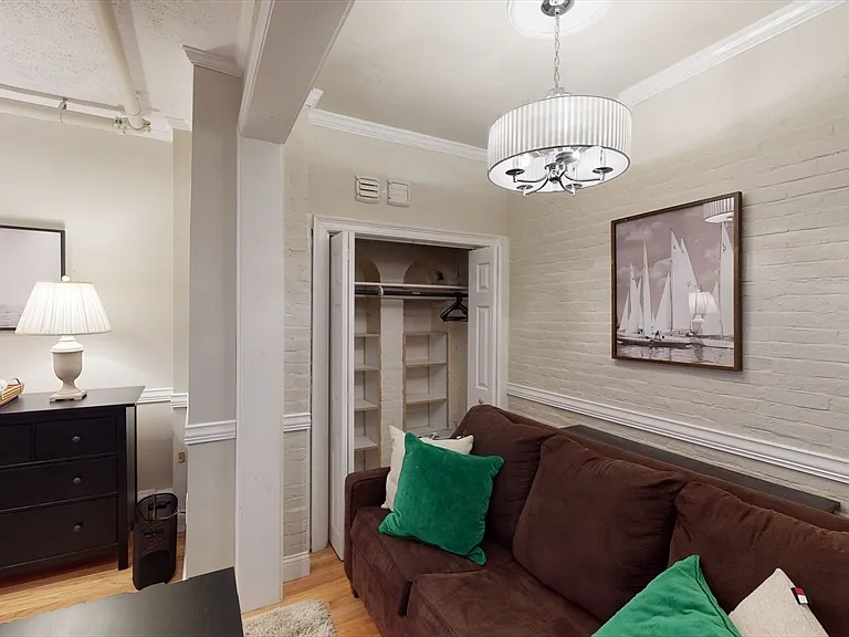 290 Beacon St #2 — Photo 8