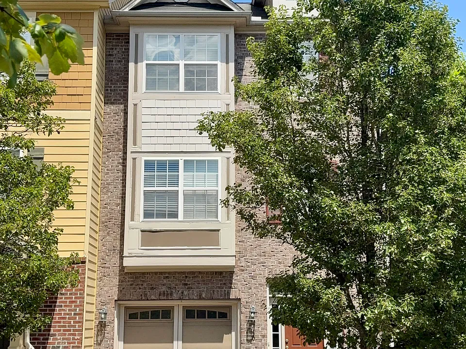 210 Linden Park Ln