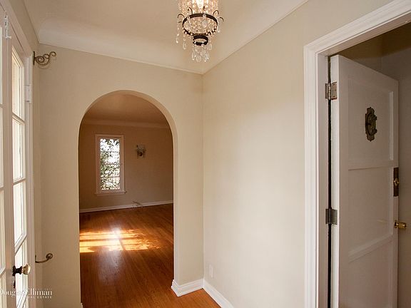 3rd image of 1251 Stearns Dr