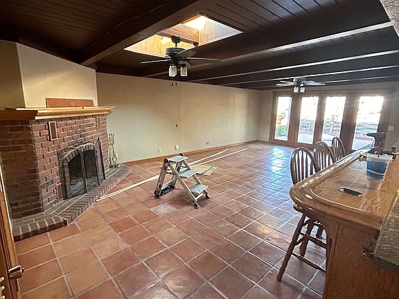 2nd image of 2021 N Douty St