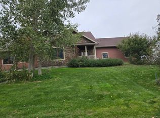 4 Tulleymore Ln, Axtell, NE 68924