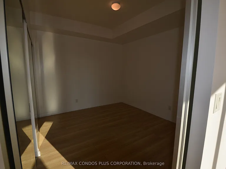 18 Beverley St #801 — Photo 17