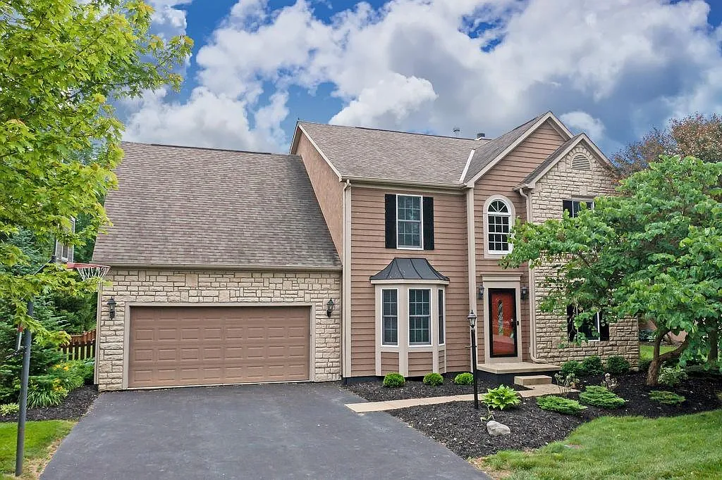 2223 Meadowshire Rd photo 1