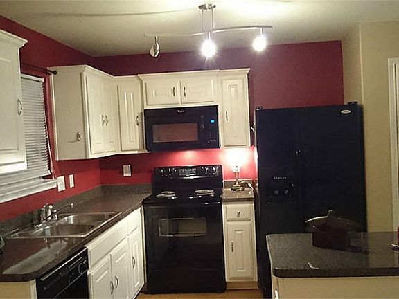 2nd image of 7207 Lilac Manor Ln