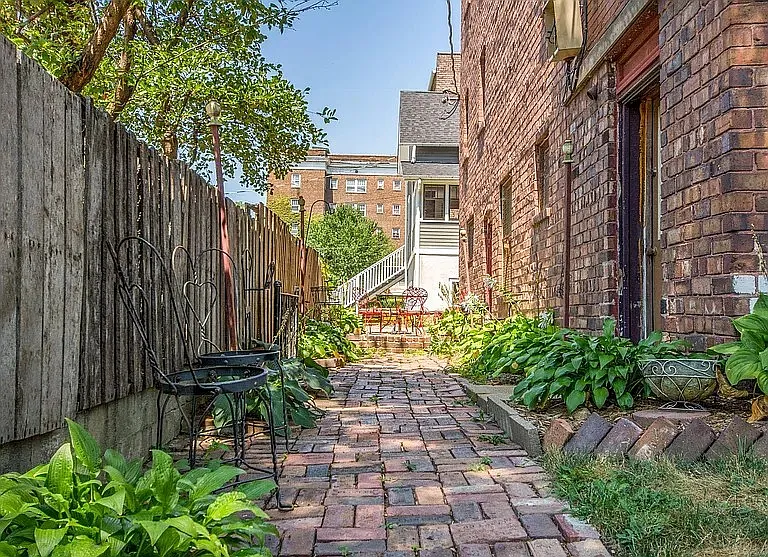 Pleasant St. Apartments — Photo 18