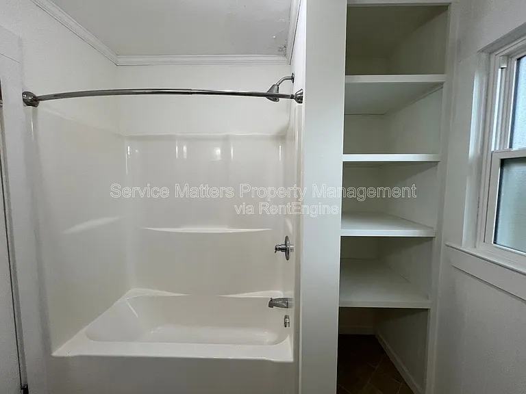 3543 Bayou Blvd — Photo 36
