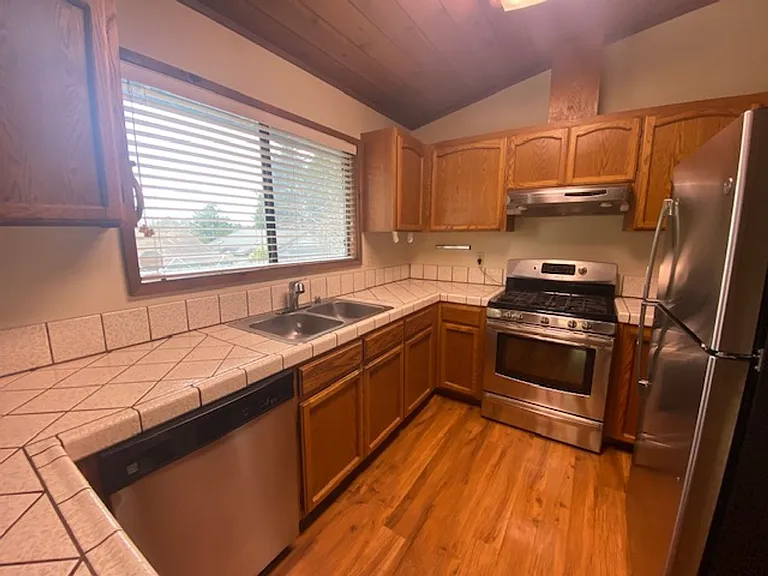 1802 McFarlan St — Photo 30