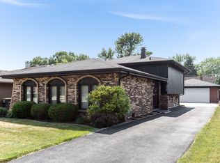 17060 Ridgewood Ave, Lansing, IL 60438