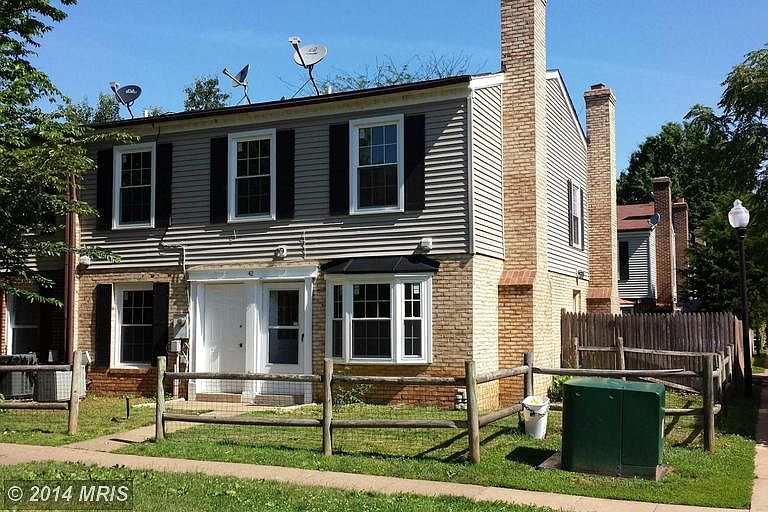 1st image of 42 Hancock Pl NE