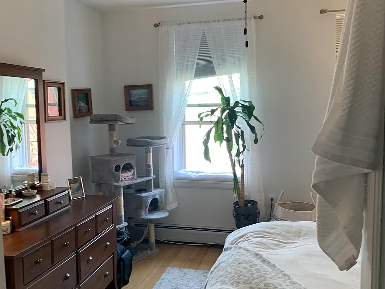 818 Willow Ave #3R — Photo 9