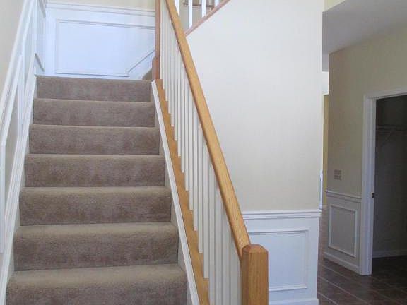 3rd image of 14 Creekside Dr