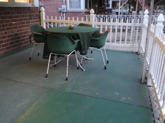 4th image of 2564 Westervelt Ave
