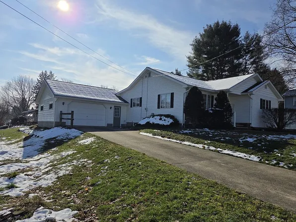 25 6th St, Youngsville, PA 16371