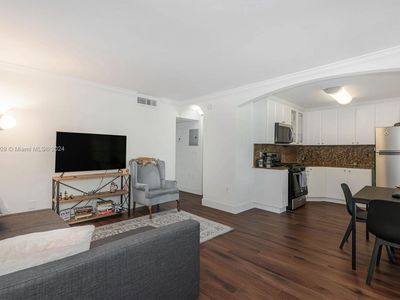 3245 Virginia St APT 50, Miami, FL, 33133
