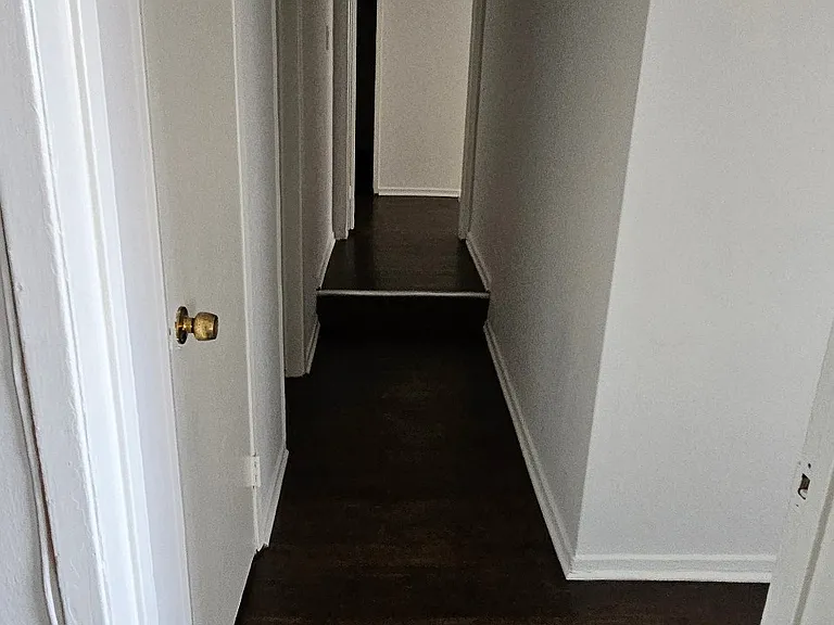 200 W. Arbor Vitae St. — Photo 11