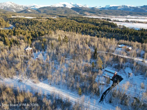 2617 Apsaroke Trl, Tetonia, ID 83452