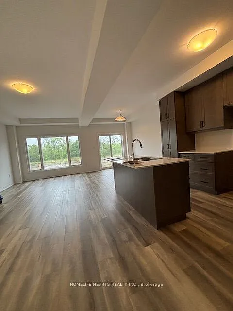 3 bed, $2,650 — Photo 3