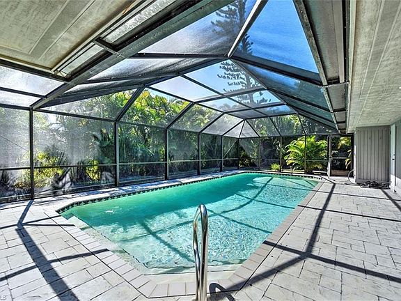3rd image of 674 Astarias Cir