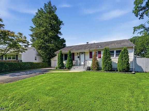 2nd image of 77 Deborah Ct
