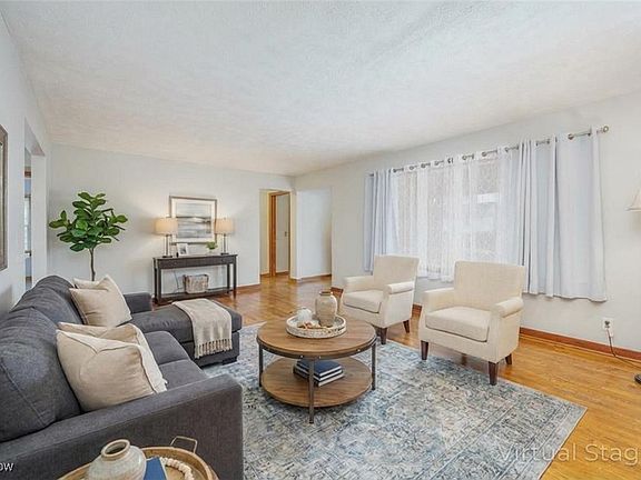 3rd image of 106 Miller Ave