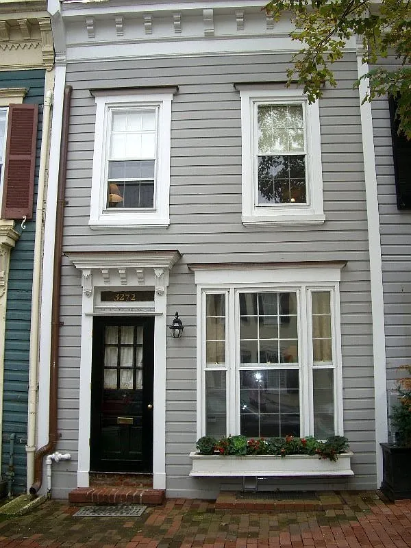 3272 P St NW photo 1