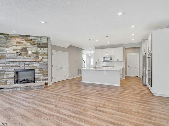 5th image of 855-5 Dipper Ln
