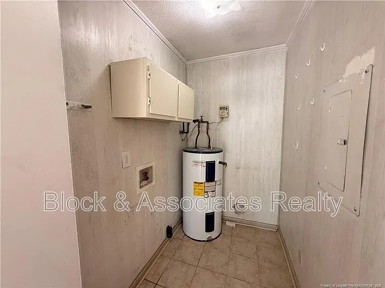 4805 Fellows Ct — Photo 17