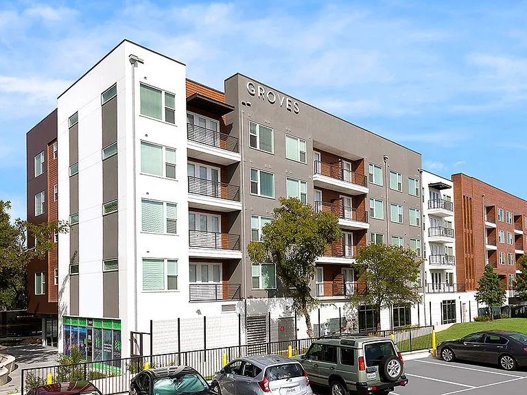 Groves South Lamar — Photo 31