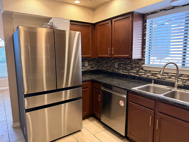 7812 Ranchwood Dr NW — Photo 3