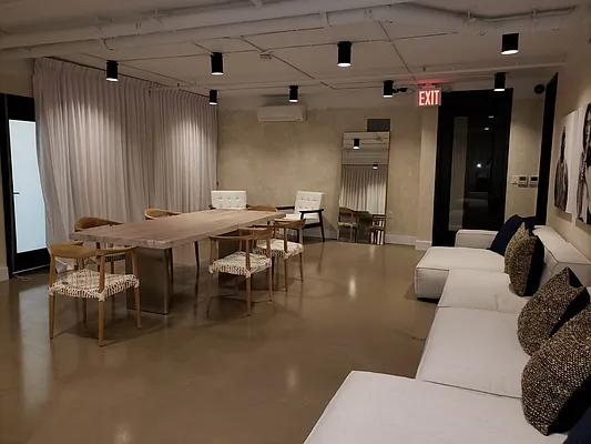 Rented by Lodger Corp | media 44