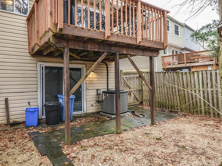 27 Cross Country Ct — Photo 35
