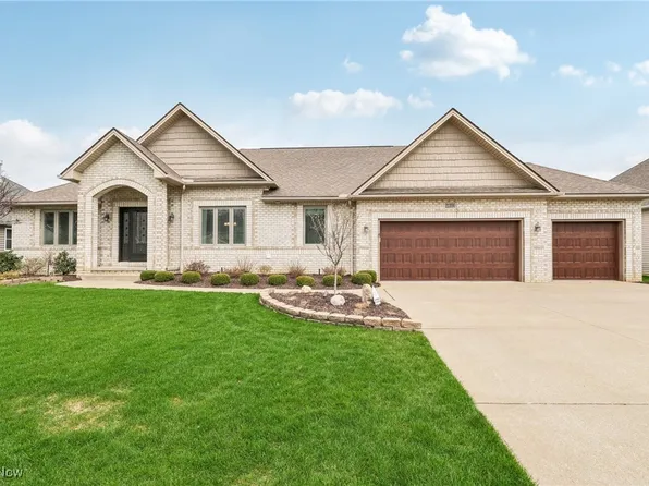 21200 Castlewood Dr, Strongsville, OH 44149