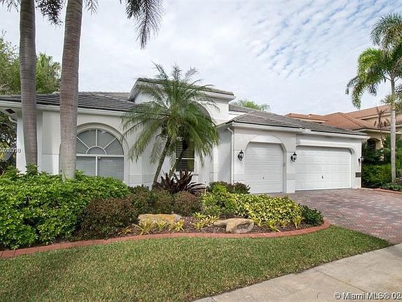 2nd image of 2535 Jardin Ln