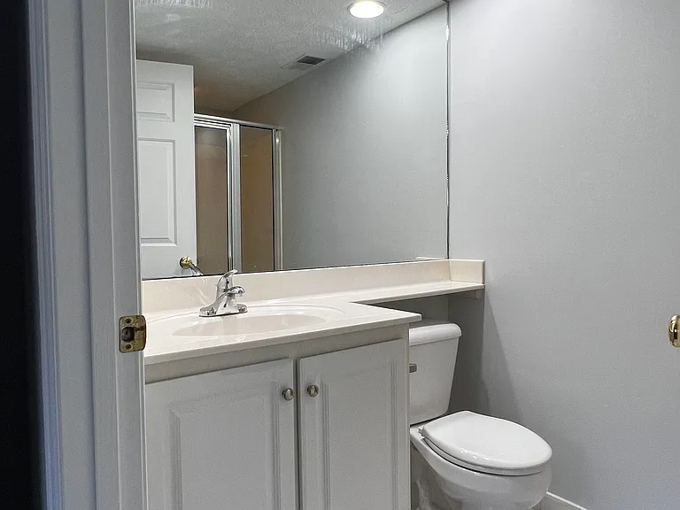 4204 Browns Ln #104 — Photo 9