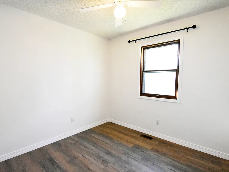 30 Bayberry Ln — Photo 10