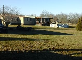 135 Quail Peak Dr, Petersburg, WV