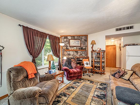 4th image of 119 Edgewood Dr