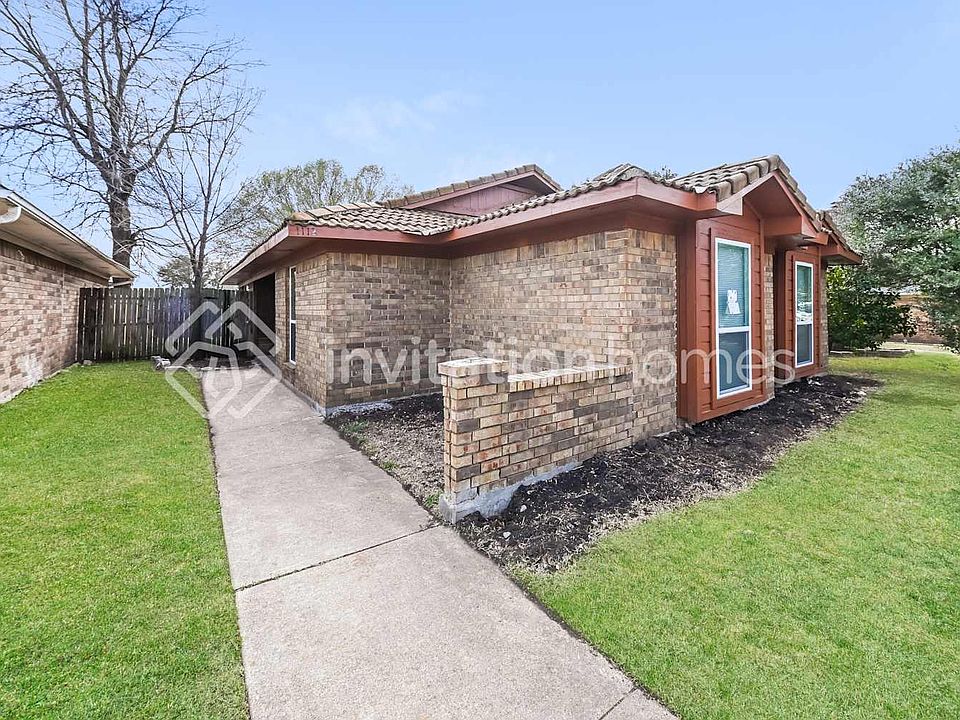 1st image of 1112 Sandalwood Ln