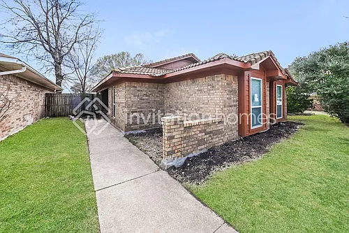1112 Sandalwood Ln Photo 1