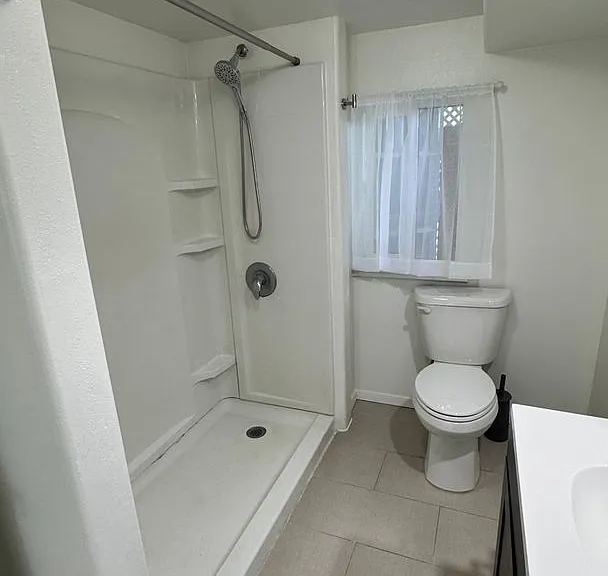 1521B Kinoole St — Photo 9