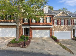 7204 Summit Waters Ln, Raleigh, NC 27613