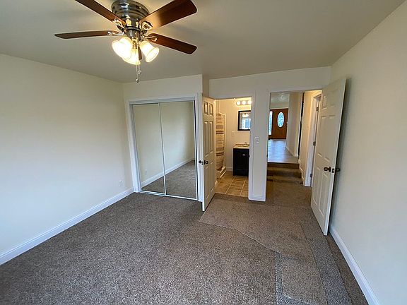 4th image of 992 Fresno St